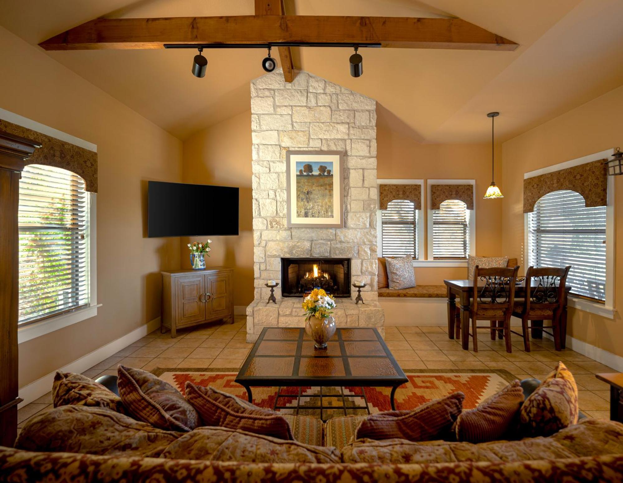 Blair House Inn And Spa Wimberley Room photo